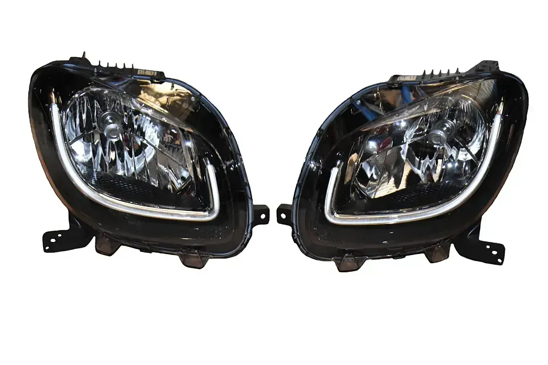 a4539065601 a4539066101   headlight1